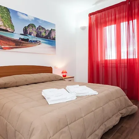 Apartment Almes Rome
