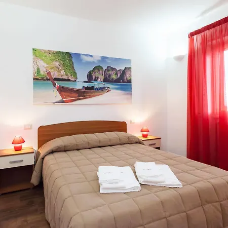 Almes Apartment *